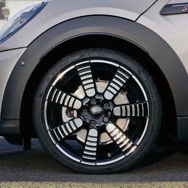 18-ДЮЙМОВІ ЛЕГКОСПЛАВНІ ДИСКИ PULSE SPOKE.