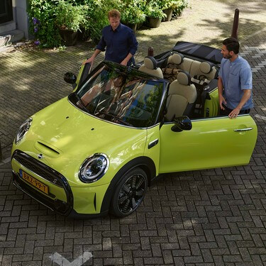 ВИРАЖАЙТЕ СЕБЕ.