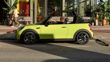 М'ЯКИЙ ДАХ З ВБУДОВАНОЮ ФУНКЦІЄЮ ЛЮКА.