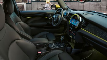 ПІДСВІЧУВАННЯ САЛОНУ