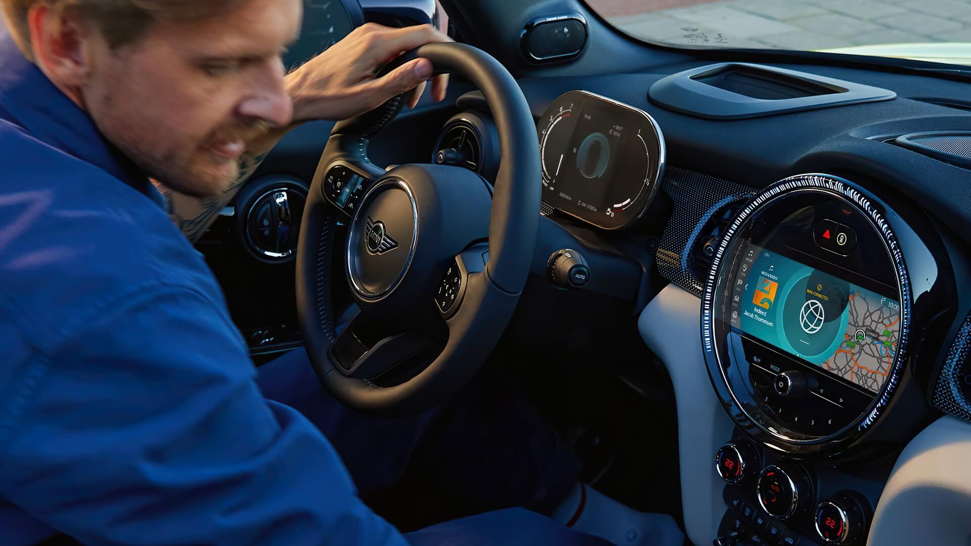 БАГАТОФУНКЦІОНАЛЬНИЙ ПРИЛАДОВИЙ ДІСПЛЕЙ.