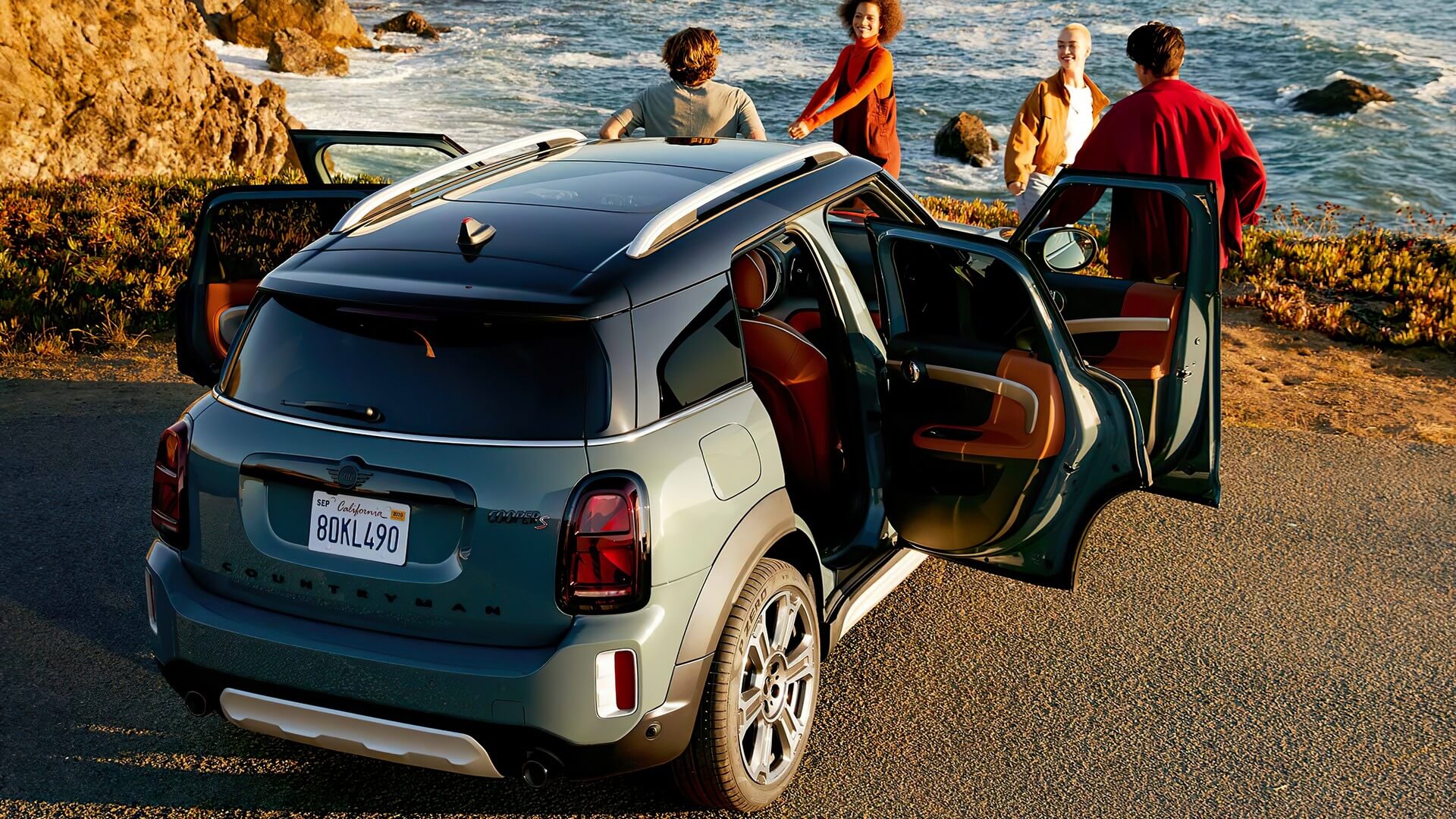 МІСЦЯ ВИСТАЧИТЬ ДЛЯ ВСІХ ПРИГОД.