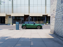 ЗАРЯДЖАННЯ В ДОРОЗІ.