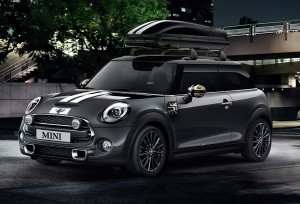 MINI HATCH.