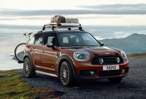 MINI COUNTRYMAN.