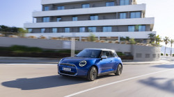 МІНІМАЛІСТИЧНИЙ ДО МАКСИМУМУ.