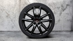 18" JCW Grip Spoke 815 (JET BLACK).